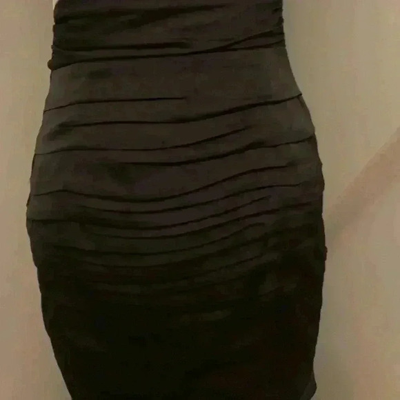 Express one shoulder ruched dress size 2 - Picture 6 of 7